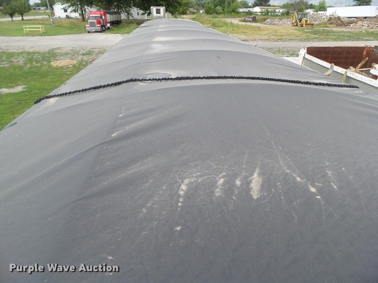 image for item L5699 2008 Cornhusker 800 double hopper bottom grain trailer