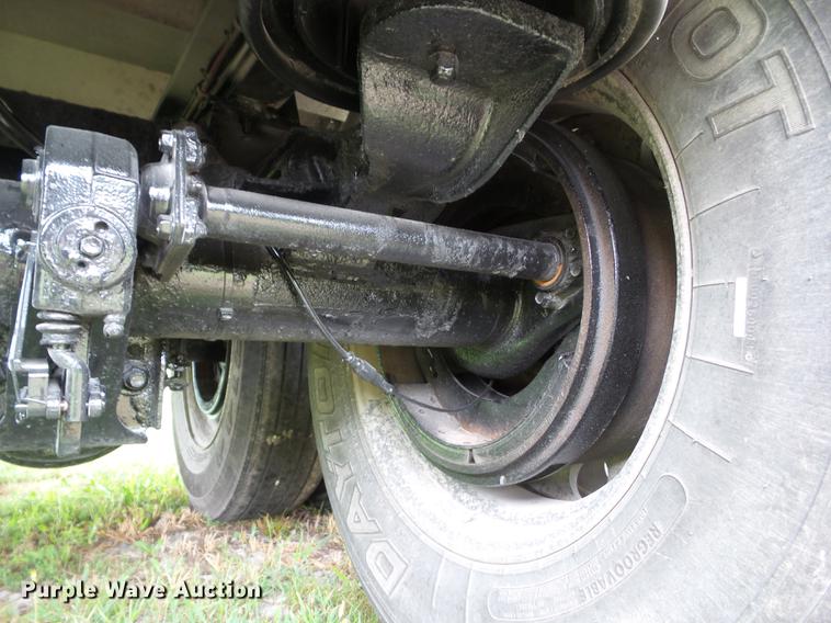 image for item L5699 2008 Cornhusker 800 double hopper bottom grain trailer