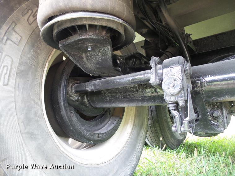 image for item L5699 2008 Cornhusker 800 double hopper bottom grain trailer