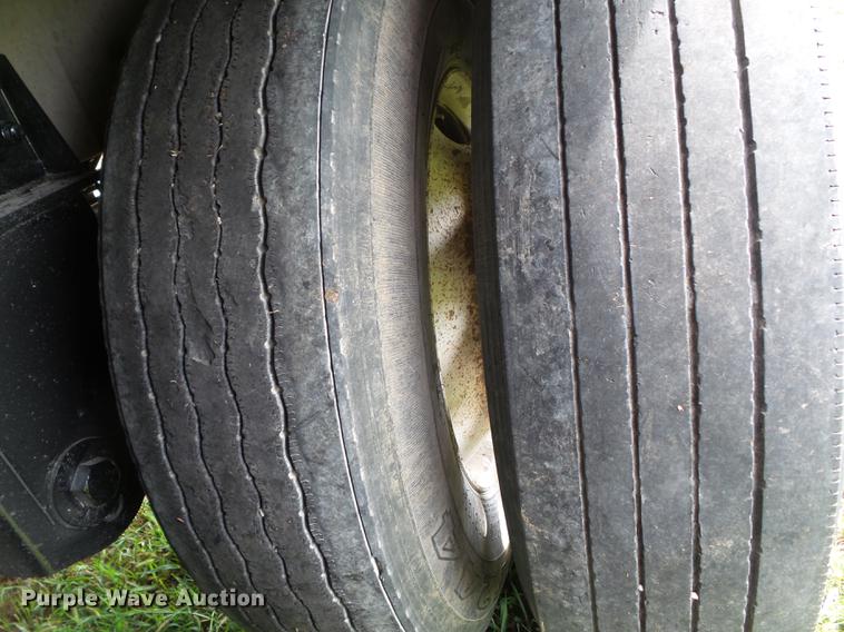 image for item L5699 2008 Cornhusker 800 double hopper bottom grain trailer