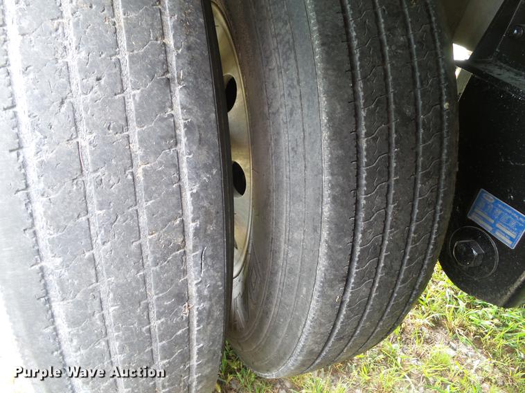 image for item L5699 2008 Cornhusker 800 double hopper bottom grain trailer