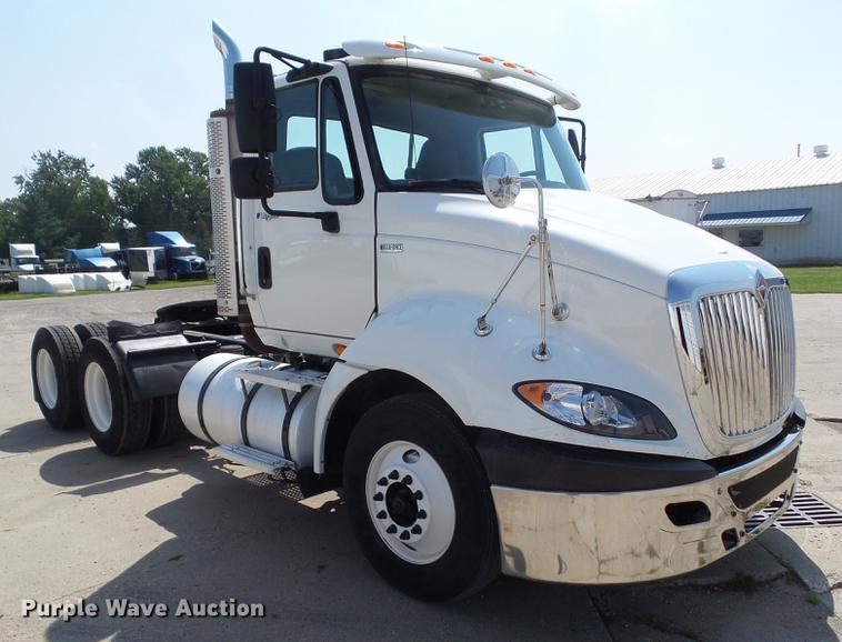 image for item L5700 2012 International ProStar semi truck