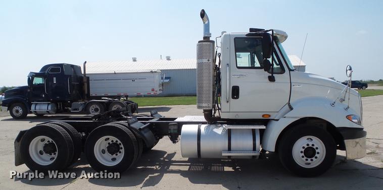 image for item L5700 2012 International ProStar semi truck