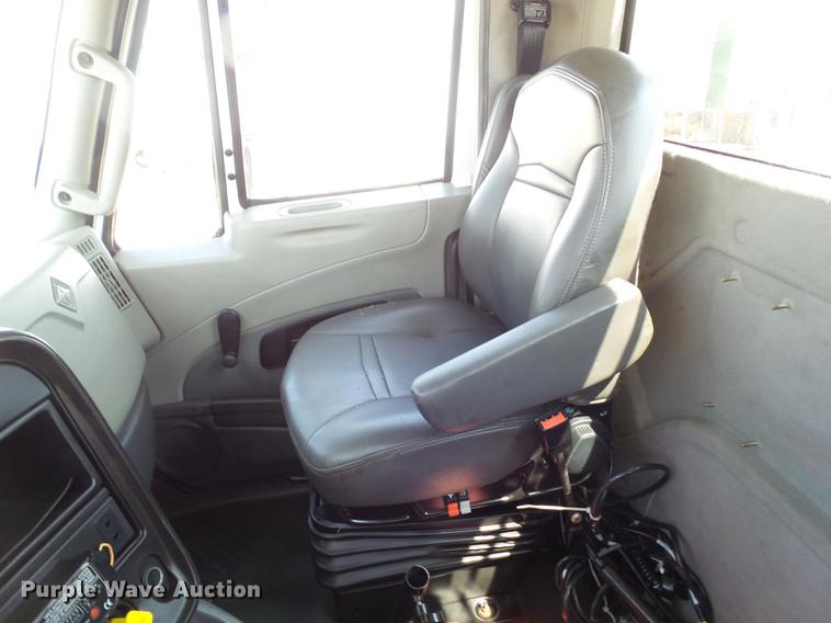 image for item L5700 2012 International ProStar semi truck