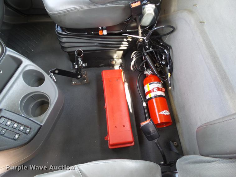 image for item L5700 2012 International ProStar semi truck