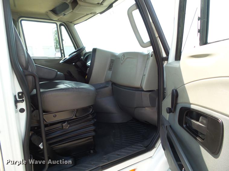 image for item L5700 2012 International ProStar semi truck