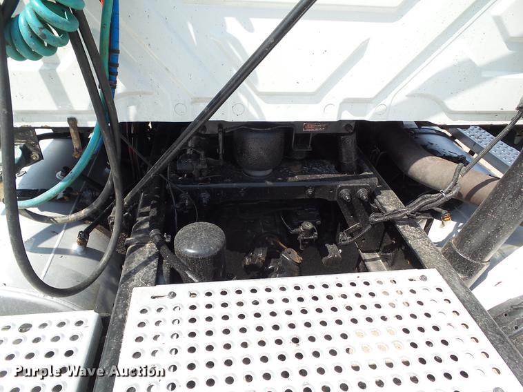 image for item L5700 2012 International ProStar semi truck