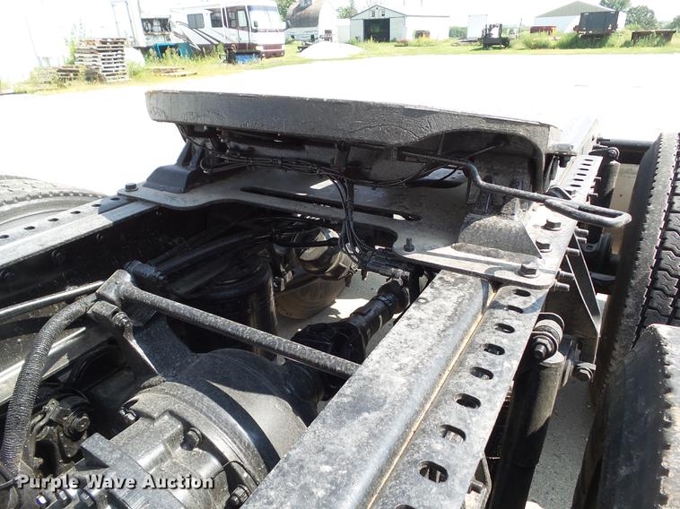 image for item L5700 2012 International ProStar semi truck