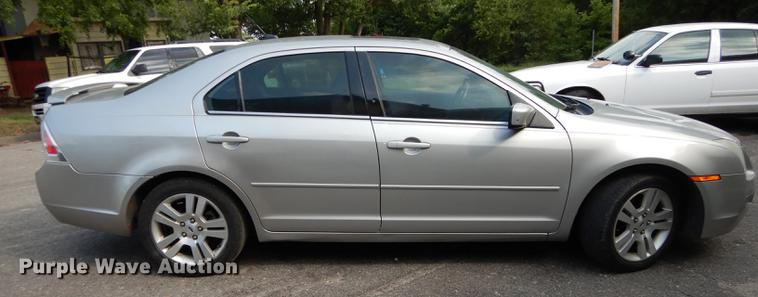 image for item DB8279 2007 Ford Fusion SEL