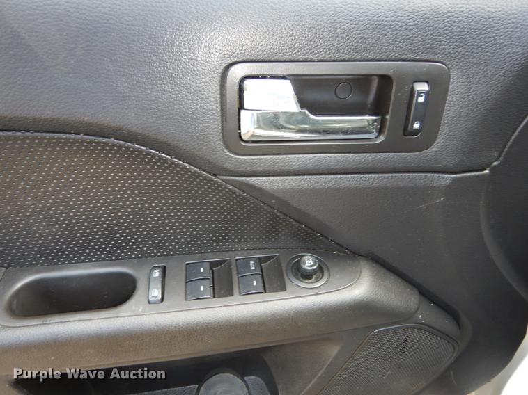 image for item DB8279 2007 Ford Fusion SEL