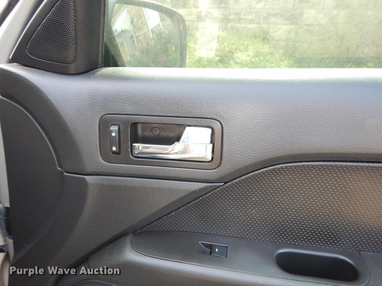 image for item DB8279 2007 Ford Fusion SEL