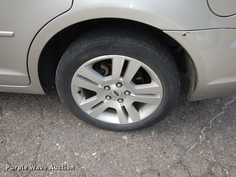 image for item DB8279 2007 Ford Fusion SEL