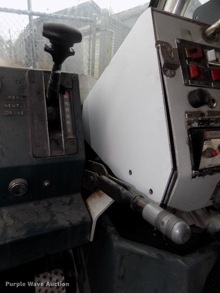 image for item DB8657 1982 Sanford emergency response vehicle