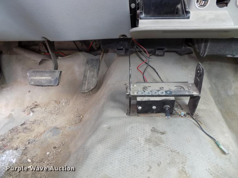 image for item DB8658 1995 Chevrolet C1500 pickup truck