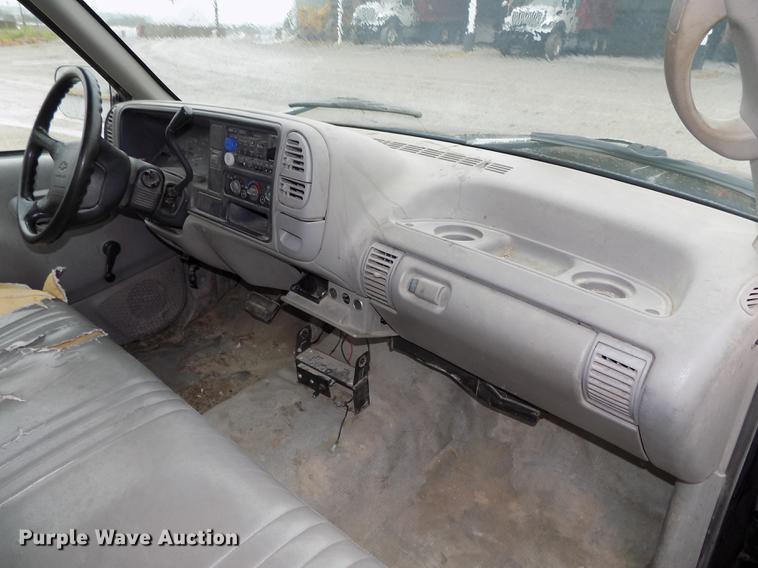 image for item DB8658 1995 Chevrolet C1500 pickup truck