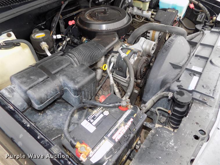 image for item DB8658 1995 Chevrolet C1500 pickup truck