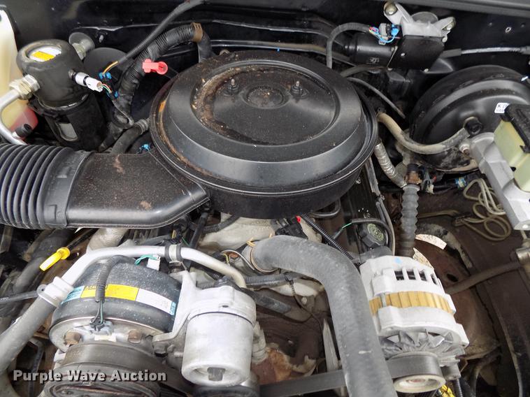 image for item DB8658 1995 Chevrolet C1500 pickup truck