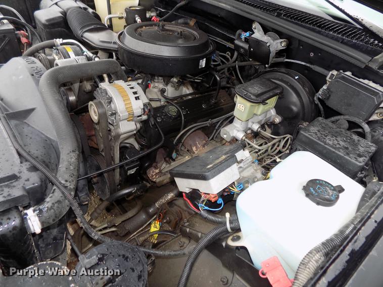 image for item DB8658 1995 Chevrolet C1500 pickup truck