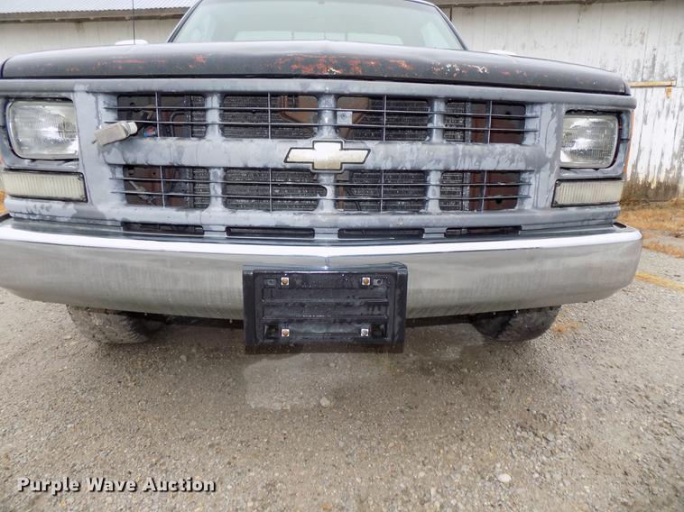 image for item DB8658 1995 Chevrolet C1500 pickup truck