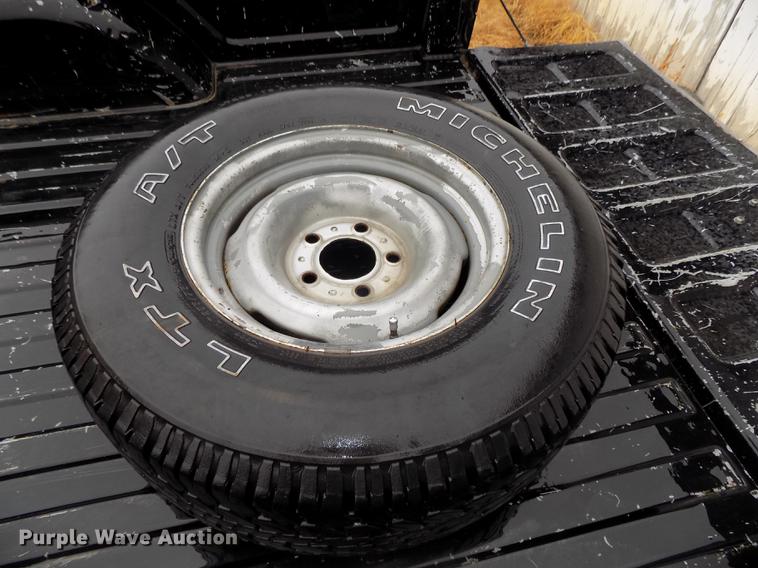 image for item DB8658 1995 Chevrolet C1500 pickup truck