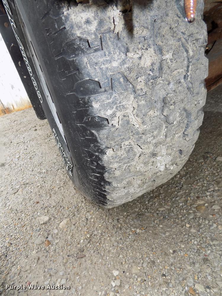 image for item DB8658 1995 Chevrolet C1500 pickup truck