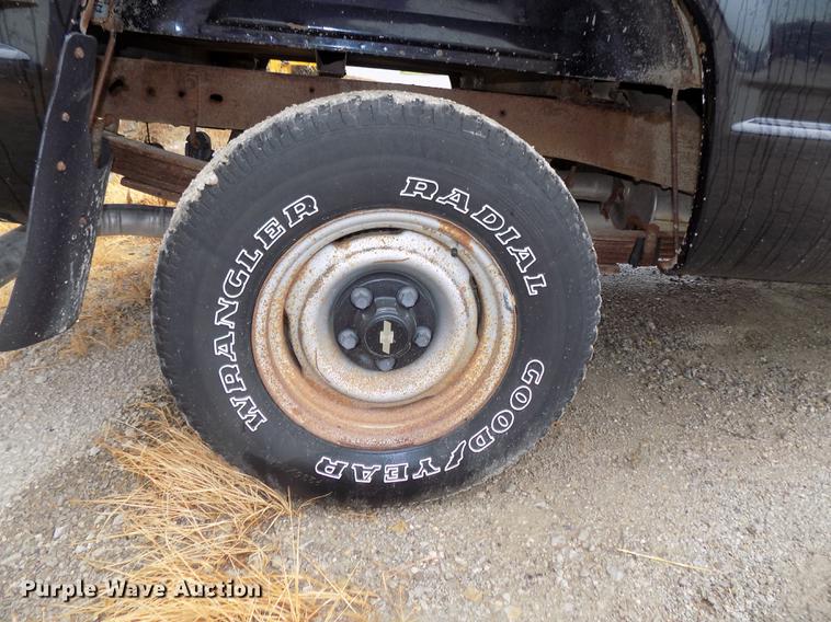 image for item DB8658 1995 Chevrolet C1500 pickup truck