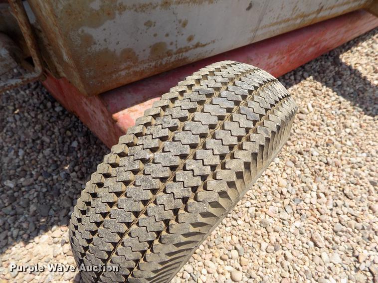 image for item DB9152 Gray Cat-350 pneumatic jack