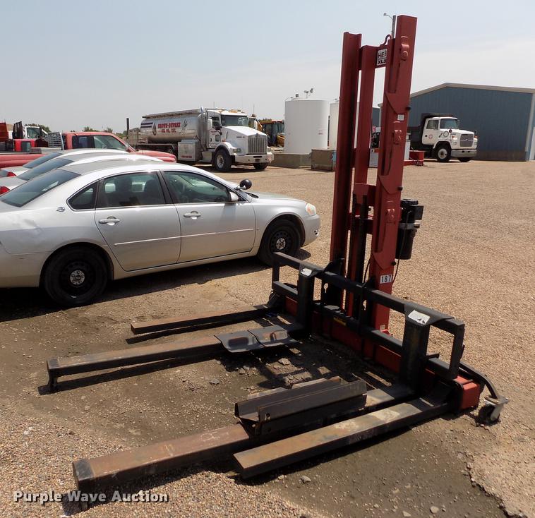 image for item DB9153 Heftee XL3600 mower lift