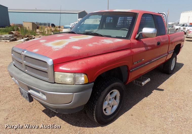 image for item DB9157 1996 Dodge Ram 1500 Club Cab pickup truck