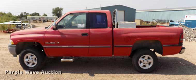 image for item DB9157 1996 Dodge Ram 1500 Club Cab pickup truck