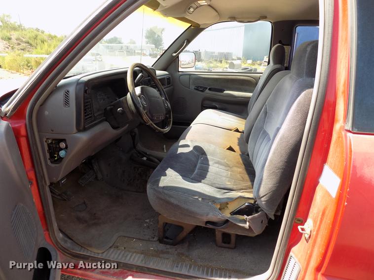 image for item DB9157 1996 Dodge Ram 1500 Club Cab pickup truck