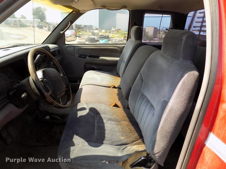 image for item DB9157 1996 Dodge Ram 1500 Club Cab pickup truck