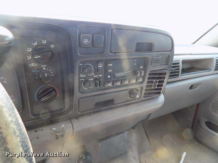 image for item DB9157 1996 Dodge Ram 1500 Club Cab pickup truck