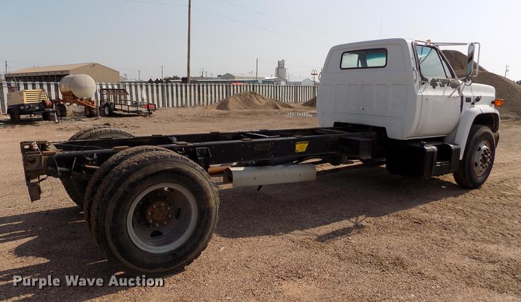 image for item DB9158 1988 Chevrolet C60 truck cab and chassis