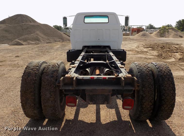 image for item DB9158 1988 Chevrolet C60 truck cab and chassis