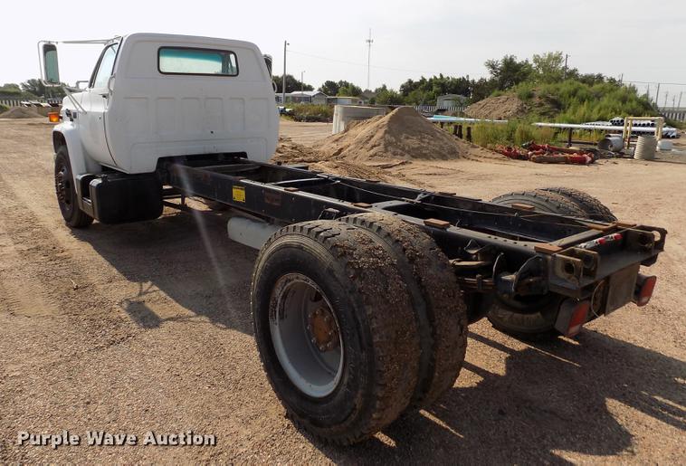 image for item DB9158 1988 Chevrolet C60 truck cab and chassis