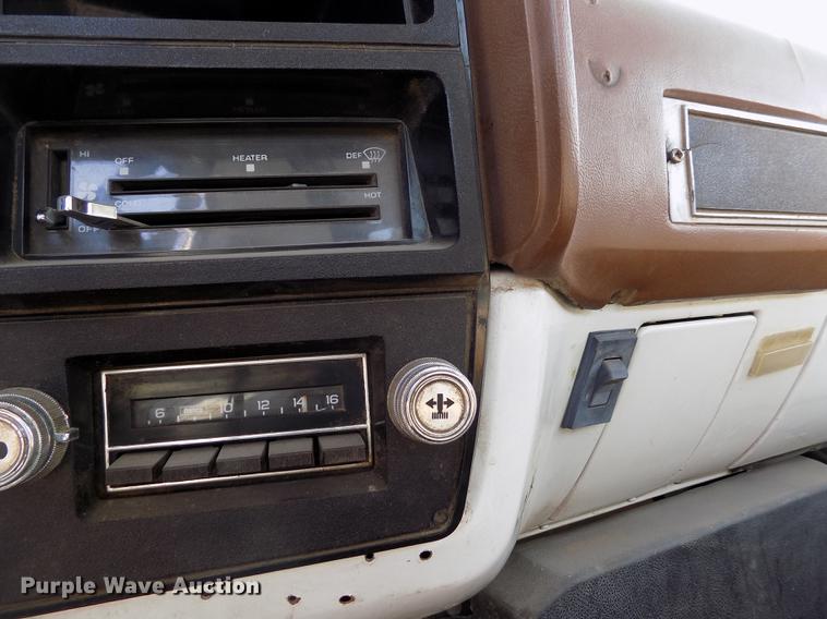 image for item DB9158 1988 Chevrolet C60 truck cab and chassis