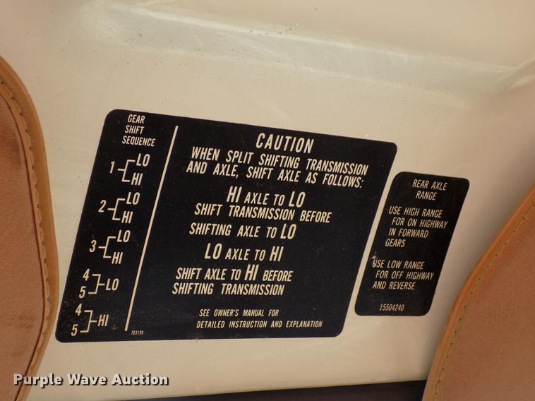 image for item DB9158 1988 Chevrolet C60 truck cab and chassis