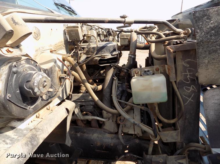 image for item DB9158 1988 Chevrolet C60 truck cab and chassis