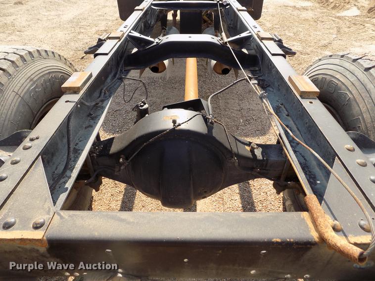 image for item DB9158 1988 Chevrolet C60 truck cab and chassis