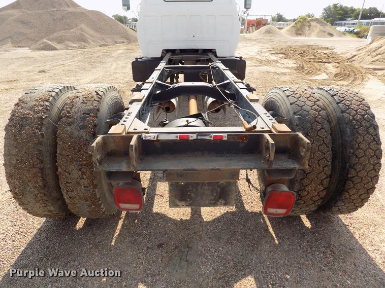 image for item DB9158 1988 Chevrolet C60 truck cab and chassis