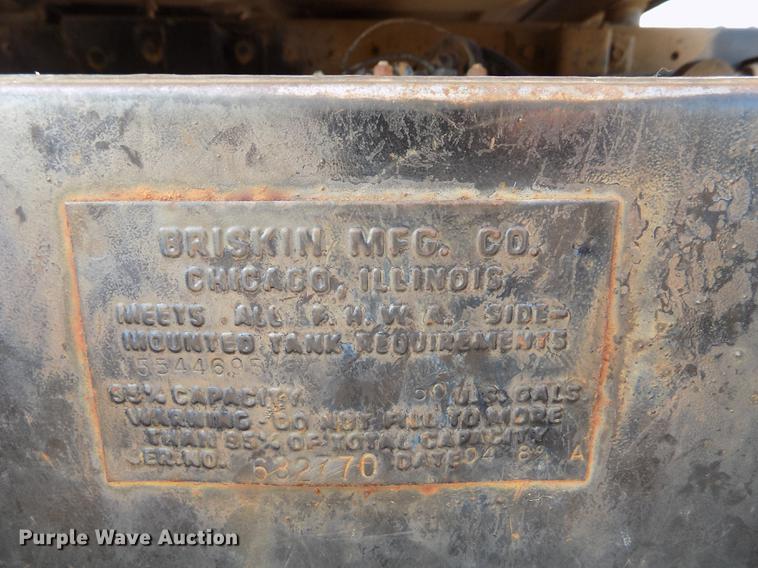 image for item DB9158 1988 Chevrolet C60 truck cab and chassis