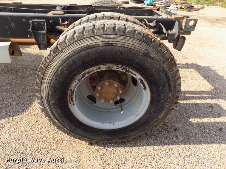 image for item DB9158 1988 Chevrolet C60 truck cab and chassis