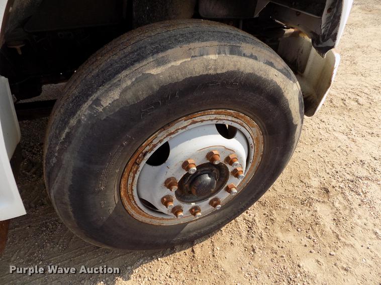 image for item DB9158 1988 Chevrolet C60 truck cab and chassis