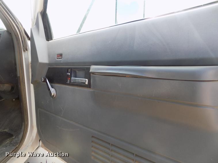 image for item DB9160 1993 GMC TopKick dump truck