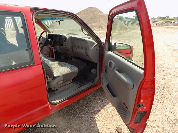 image for item DB9161 1997 Chevrolet C1500 Ext.Cab pickup truck