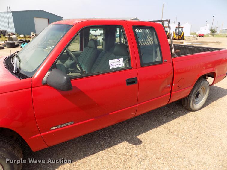image for item DB9161 1997 Chevrolet C1500 Ext.Cab pickup truck