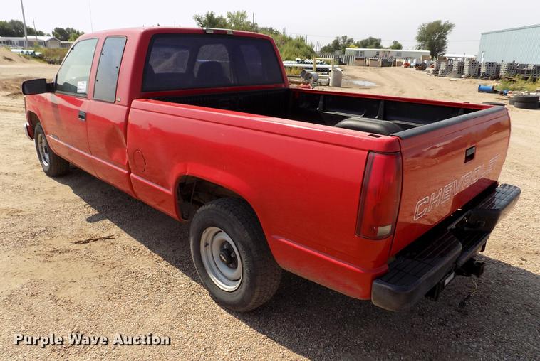 image for item DB9162 1997 Chevrolet C1500 Ext.Cab pickup truck