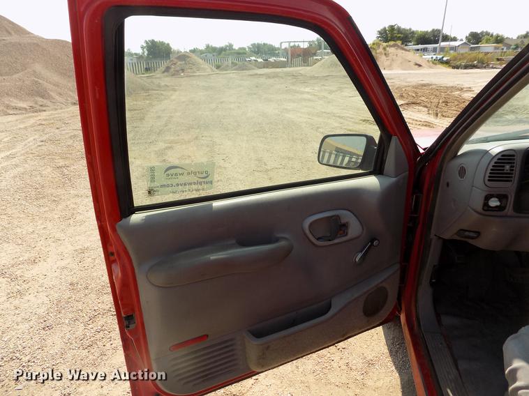 image for item DB9162 1997 Chevrolet C1500 Ext.Cab pickup truck