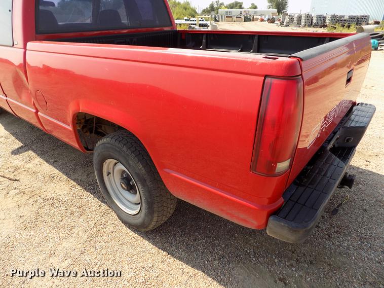 image for item DB9162 1997 Chevrolet C1500 Ext.Cab pickup truck